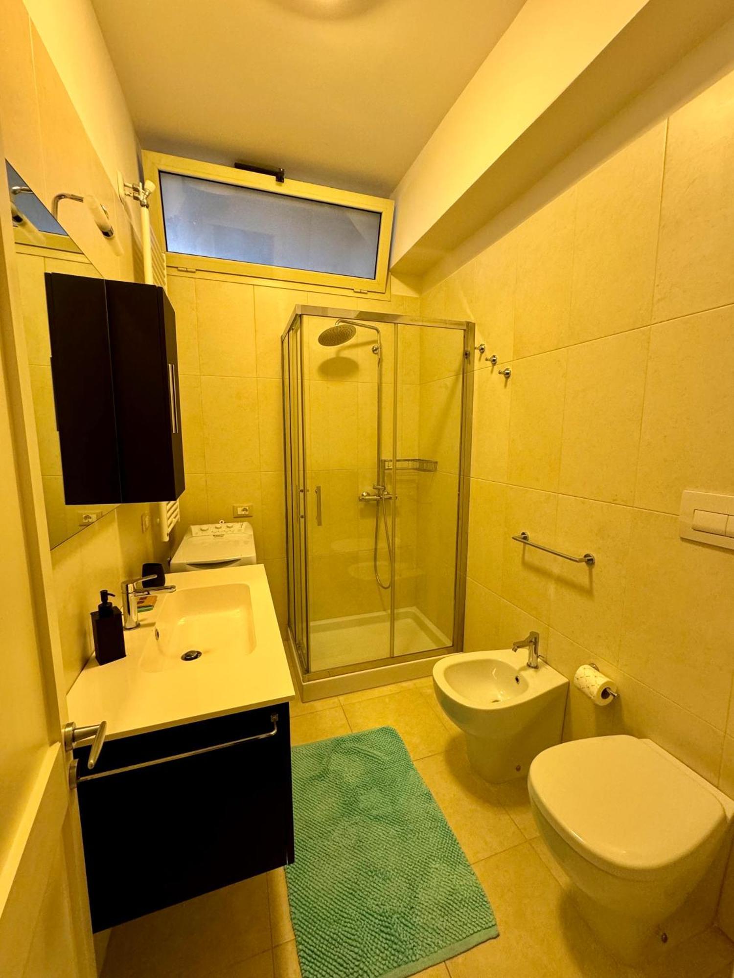 4 Balconi House- Appartamento Moderno A Lecce Exterior foto