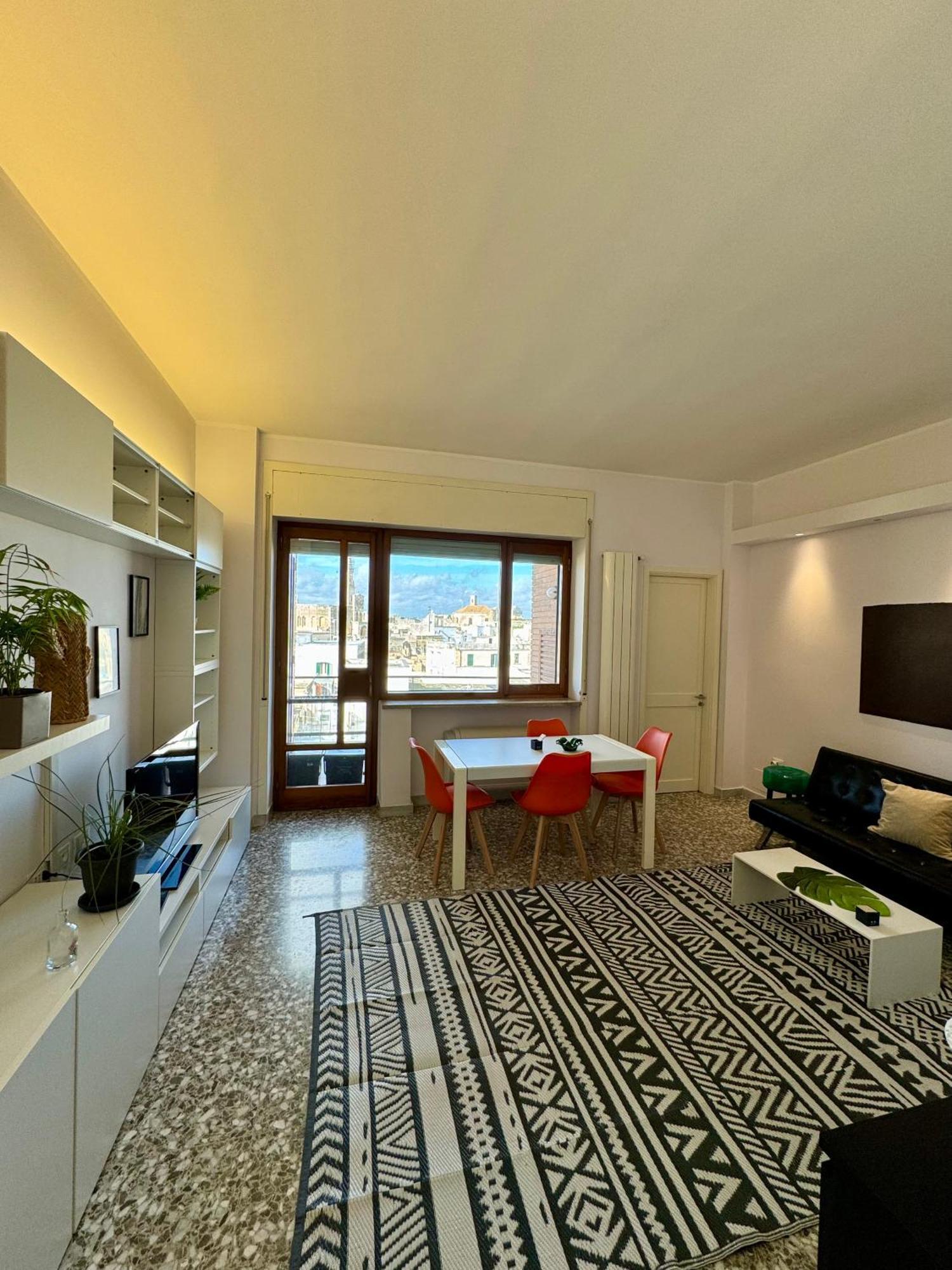 4 Balconi House- Appartamento Moderno A Lecce Exterior foto
